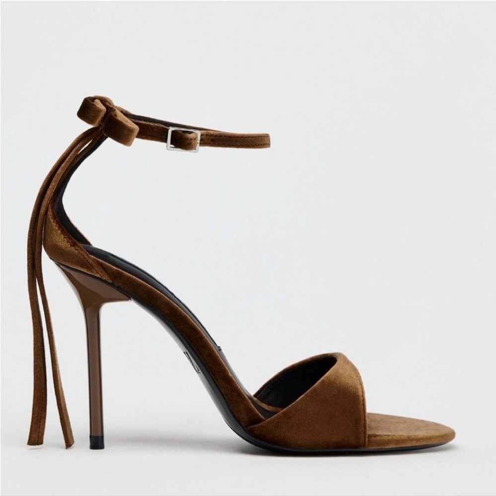 Zara Bow Velvet Effect Heeled Sandals size 8 & 9 - Picture 2 of 7